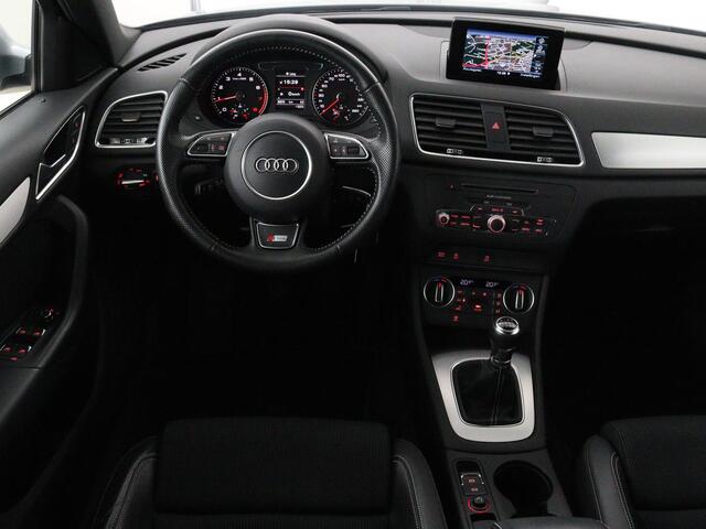Audi Q3 1.4 TFSI Sport S Line Edition | Origineel NL | Half leder | Trekhaak | Full LED | Sportstoelen | Navigatie | Climate control | Parkeerhulp | Cruise control | Bluetooth | Getint glas