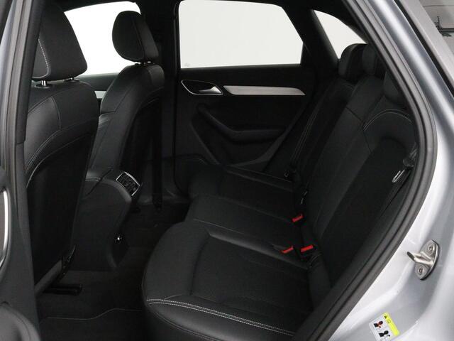 Audi Q3 1.4 TFSI Sport S Line Edition | Origineel NL | Half leder | Trekhaak | Full LED | Sportstoelen | Navigatie | Climate control | Parkeerhulp | Cruise control | Bluetooth | Getint glas