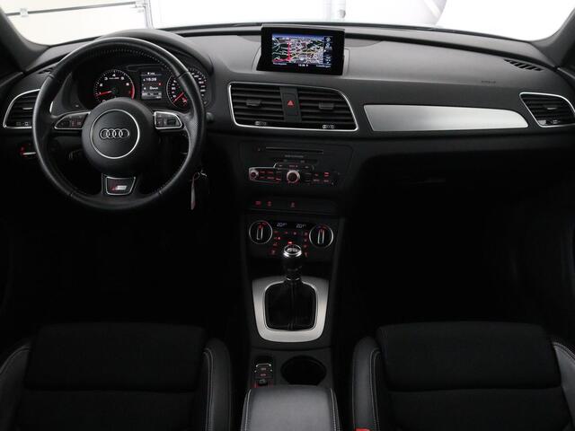 Audi Q3 1.4 TFSI Sport S Line Edition | Origineel NL | Half leder | Trekhaak | Full LED | Sportstoelen | Navigatie | Climate control | Parkeerhulp | Cruise control | Bluetooth | Getint glas