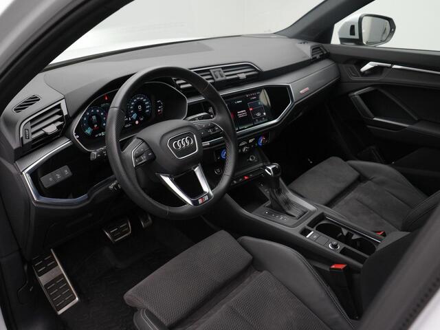 Audi Q3 45 TFSI e 245 pk S-tronic S edition | Panoramadak | Sonos | Elektr. verstelbare stoel | Leder/alcantara | Achteruitrijcamera