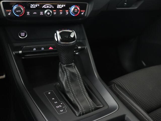 Audi Q3 35 TFSI S Line Pro Line S | Panoramadak | Stoelverwarming | Adaptive cruise | Carplay | Trekhaak | Keyless | Virual Cockpit | Half leder | DAB | Full LED