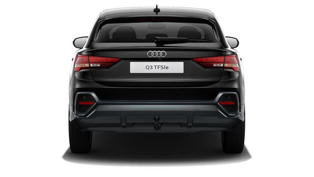 Audi Q3 45 TFSI e edition Trekhaak - Getinte Ruiten - Sportstoelen - verwarmbare voorstoelen - Parkeerassistent - Cruise control - Progressieve besturing - Audi virtual cockpit plus - Buitenspiegels elektrisch inklapbaar -
