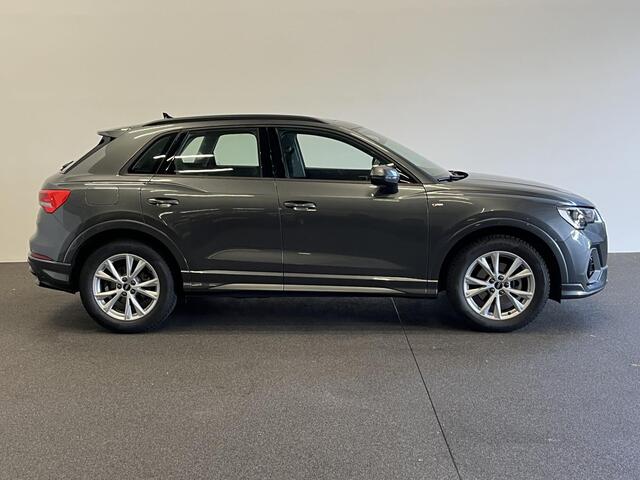 Audi Q3 35 TFSI S Line S-Tronic Aut. Panoramadak Climate control Adaptive Cruise Control Navi Full LED Trekhaak PDC VA+ Camera Carplay