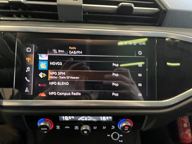 Audi Q3 35 TFSI S Line S-Tronic Aut. Panoramadak Climate control Adaptive Cruise Control Navi Full LED Trekhaak PDC VA+ Camera Carplay