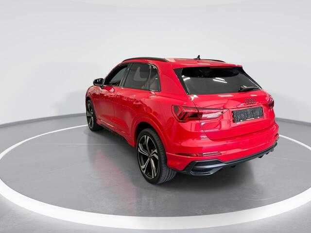 Audi Q3 45 TFSIe 245pk S-Tronic S Edition ·Camera · 20''Velgen · Navi · Cruise Control · Side Assist · Elek. Achterklep · Stoelverwarming · Drive Select ·