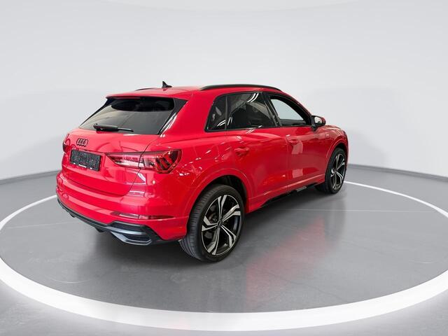 Audi Q3 45 TFSIe 245pk S-Tronic S Edition ·Camera · 20''Velgen · Navi · Cruise Control · Side Assist · Elek. Achterklep · Stoelverwarming · Drive Select ·
