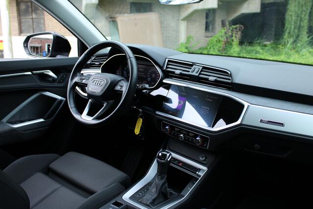 Audi Q3 35 TFSI S-TRONIC PRO-LINE SPORT LED/ECC/CARPLAY