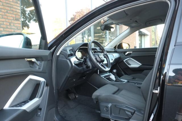 Audi Q3 45 TFSI e Navigatie, Trekhaak, Virtual cockpit