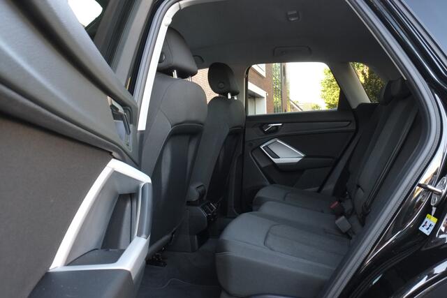 Audi Q3 45 TFSI e Navigatie, Trekhaak, Virtual cockpit