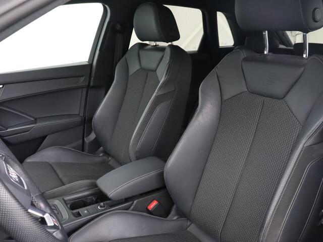 Audi Q3 45 TFSI e S edition | Stoelverwarming | Adaptive cruise | Carplay | 19'' | Virtual Cockpit | Sportstoelen | Half leder | Full LED | Parkeerhulp | PHEV | Plug In