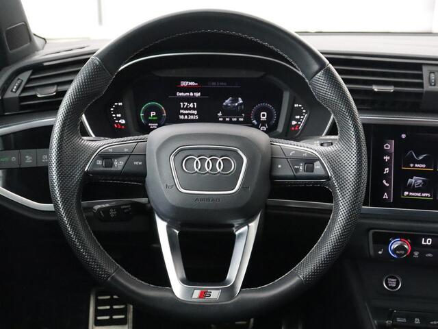 Audi Q3 45 TFSI e S edition | Stoelverwarming | Adaptive cruise | Carplay | 19'' | Virtual Cockpit | Sportstoelen | Half leder | Full LED | Parkeerhulp | PHEV | Plug In
