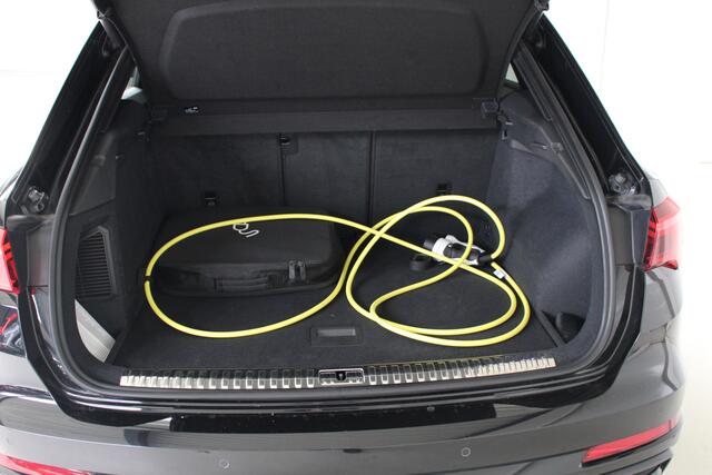 Audi Q3 45 TFSIe S-Line S-Tronic 245PK Blackoptiek Navigatie | LM.'20 | Elec.a.Klep | Drive select