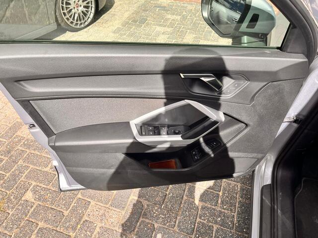 Audi Q3 45 TFSI e edition