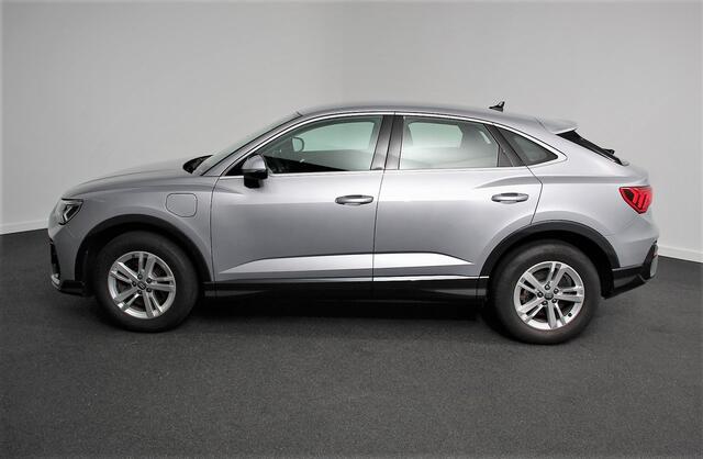 Audi Q3 Sportback 45 TFSI Attitude Plus PHEV 245 PK | Climatronic | Adaptive Cruise control | PDC V + A | Navigatie | Elektrische Kofferbak | Lichtmetalen Velgen
