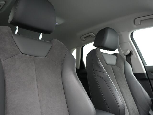 Audi Q3 45 TFSI eS Line Plug In Hybrid 245pk Dealer O.H PHEV | Adaptive Cruise | 360 Camera | Alcantara Sportstoelen Memory & Verwarmd | Navigatie | DAB | 20"L.M |