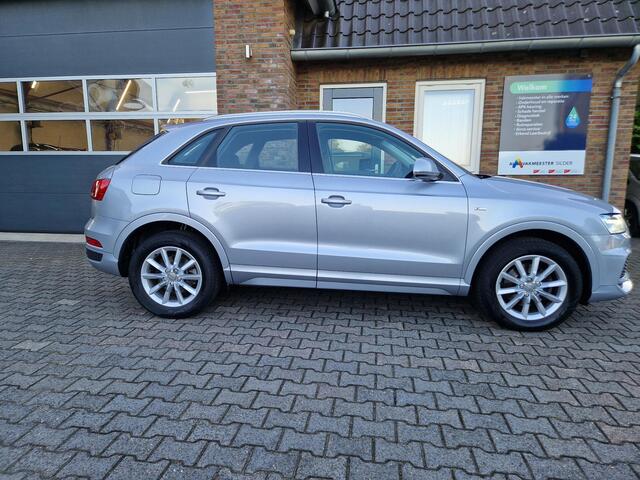 Audi Q3 1.4 TFSI S-LINE