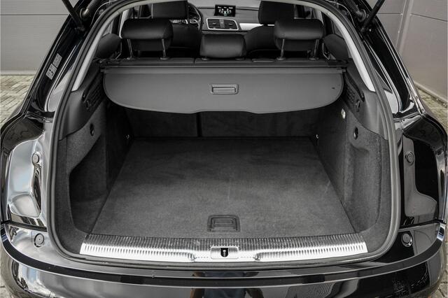 Audi Q3 1.4 TFSI S-Line Pano Xenon Trekhaak