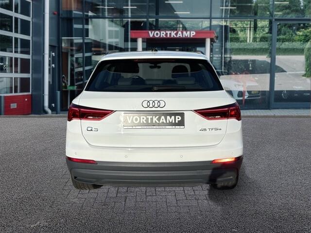 Audi Q3 45 TFSIe S-LINE NAVI/ACC/PDC/STOELVERW/E-KLEP