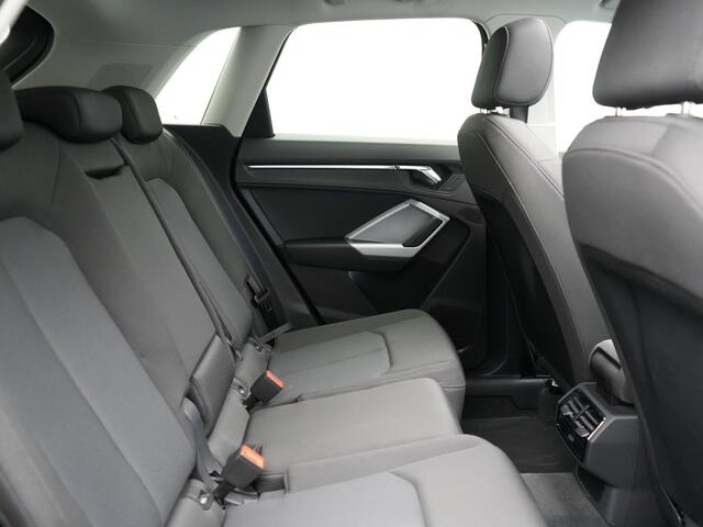 Audi Q3 45 TFSI e S Line Plug In Hybrid 245pk Dealer O.H PHEV | Trekhaak Afneembaar | Panodak | Adaptive Cruise | Sportstoelen Verwarmd | Apple Carplay | Keyless | Navigatie | Virtual | DAB |