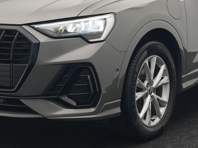 Audi Q3 45 TFSI e S Line Plug In Hybrid 245pk Dealer O.H PHEV | Trekhaak Afneembaar | Panodak | Adaptive Cruise | Sportstoelen Verwarmd | Apple Carplay | Keyless | Navigatie | Virtual | DAB |