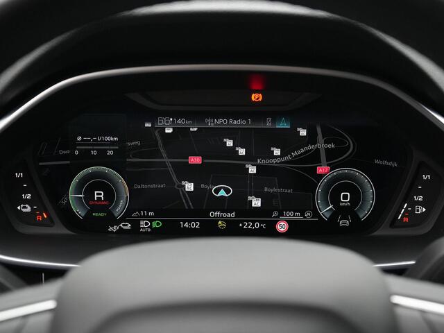 Audi Q3 45 TFSI e 245 pk S-tronic Advanced edition | Sportstoelen | Stoelverwarming | Standkachel | Side Asssit | Adaptive Cruise | Carplay | 18 inch