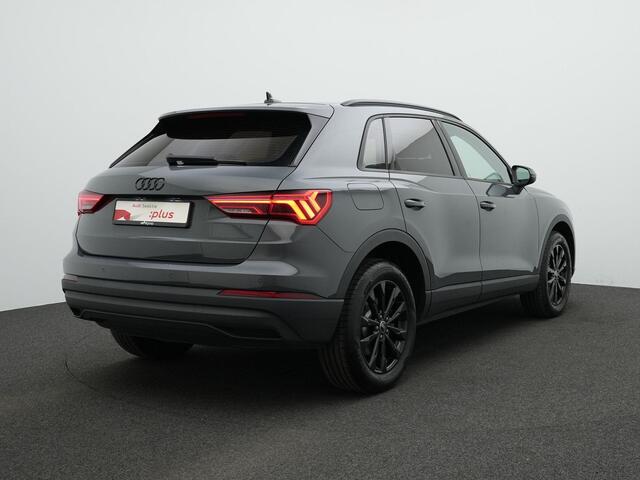 Audi Q3 45 TFSI e 245 pk S-tronic Advanced edition | Sportstoelen | Stoelverwarming | Standkachel | Side Asssit | Adaptive Cruise | Carplay | 18 inch