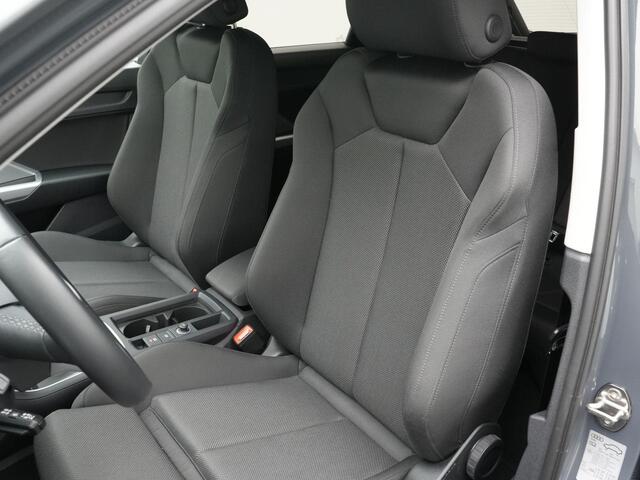 Audi Q3 45 TFSI e 245 pk S-tronic Advanced edition | Sportstoelen | Stoelverwarming | Standkachel | Side Asssit | Adaptive Cruise | Carplay | 18 inch