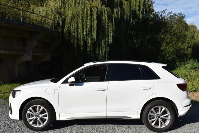 Audi Q3 45 TFSIe 245PK S-TRONIC HYBRID S-LINE LEDER/NAVI/360°CAMERA