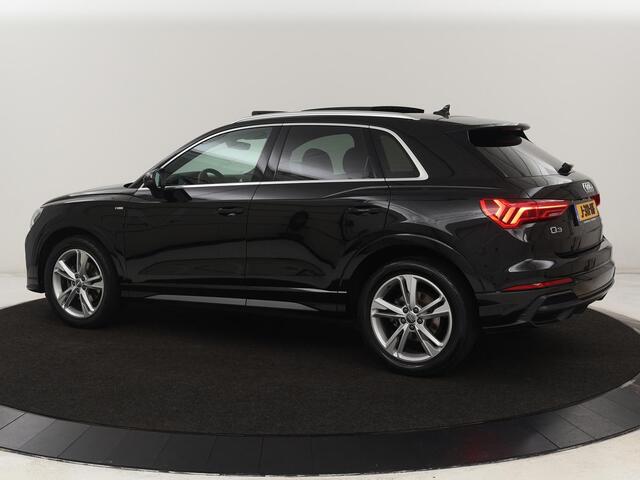 Audi Q3 35 TFSI S Line | Panoramadak | Stoelverwarming | Adaptive cruise | Camera | Carplay | Virtual Cockpit | Navigatie | Sportstoelen | Half leder | Climate control | Virtual Cockpit