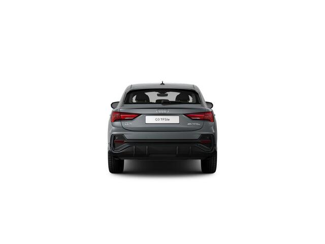 Audi Q3 Sportback 45 TFSI e Business Edition 245pjk | Navigatie | Sportstoelen | 18 inch Lichtmetalen velgen | Parkeersensoren voor en achter