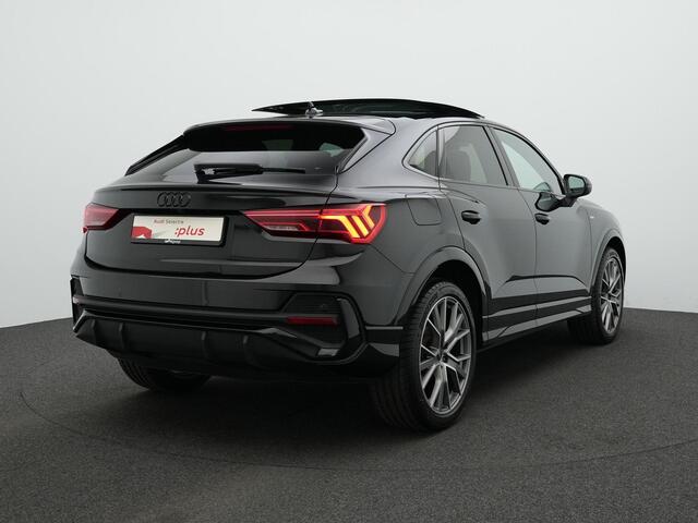 Audi Q3 Sportback 35 TFSI 150 pk S-tronic S Edition / S-Line | Panoramadak | Trekhaak | Geheugenstoel | Matrix LED | Sonos | Rondomzicht camera | Leder/alcantara