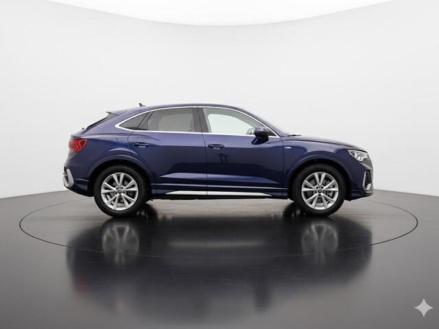 Audi Q3 Sportback 35 TFSI S Edition 150PK S-tronic | Afgevlakt stuurwiel | S-line in & exterieur | Audi drive select | Elektrische kofferbak |