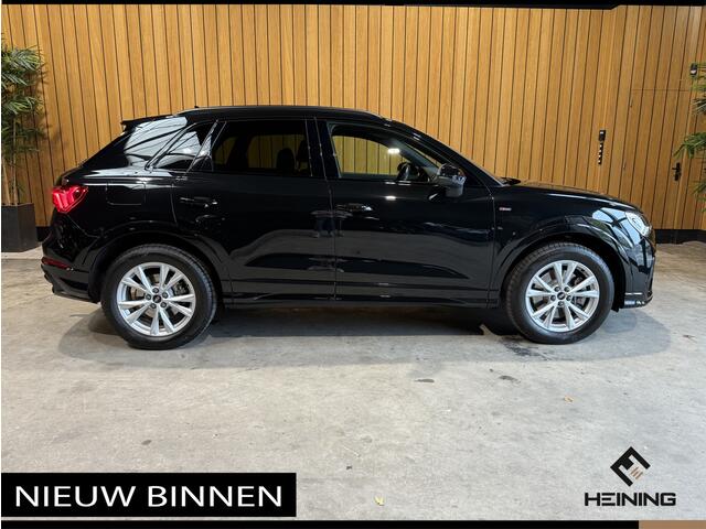 Audi Q3 45 TFSI e S edition. Black edition. Trekhaak. Navi.