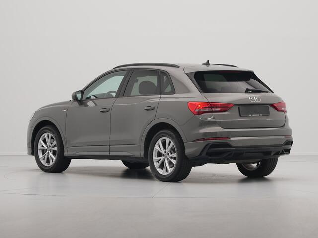 Audi Q3 35 TFSI 150pk Edition S line Navigatie dig display privacy glass