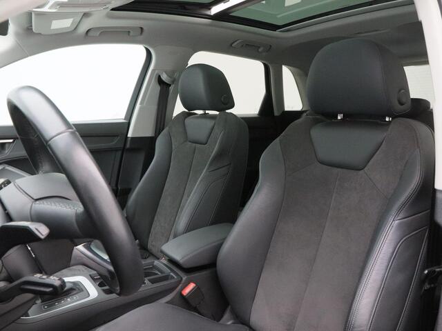 Audi Q3 45 TFSi e 245 Pk S edition | LED | Panoramadak | Zwart Optiek | Leder/Alcantara | Camera | CarPlay | Adaptive Cruise | Elektrische Achterklep | 18 Inch | 62.220 Km