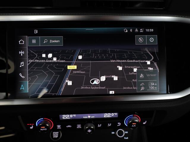 Audi Q3 45 TFSI e Business Edition 245 pk S-tronic | Navigatie | Parkeersensoren | Achteruitrijcamera | Adaptieve cruise control | Stoelverwarming | S-Line interieur |