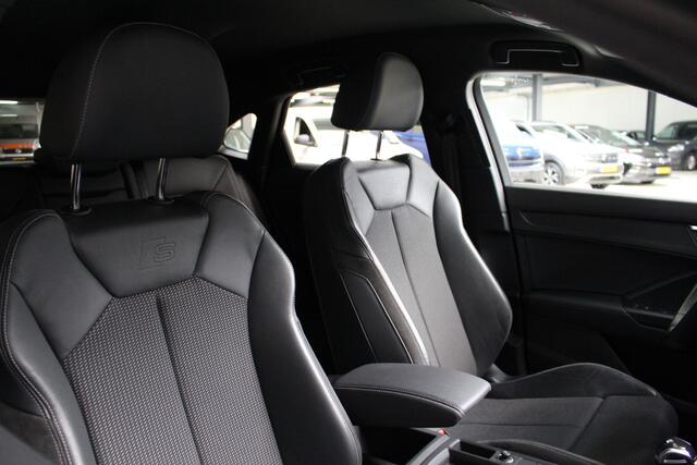Audi Q3 Sportback 45 TFSIe S-Line 245PK Blackstyle Sportstoelen | Camera | Virtual Cockpit | 20" Velgen | El achterklep