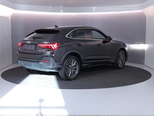 Audi Q3 Sportback 45 TFSI e Edition 245 pk S-tronic | Navigatie | Parkeersensoren (Park assist) | Achteruitrijcamera | Stoelverwarming | Adaptieve cruise control | Lederen bekleding |