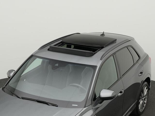Audi Q3 45 TFSI e 245 pk S-tronic S edition | Panoramadak | Leder/alcantara | Stoelverwarming | Navigatie