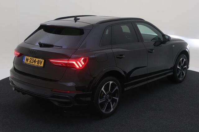 Audi Q3 45 TFSI e 245pk S-Tronic S edition / Panoramadak / S-Line Exterieur & Interieur / Elek. Achterklep / LED koplampen / Navigatie / Camera / Privacy Glas / 19" LMV