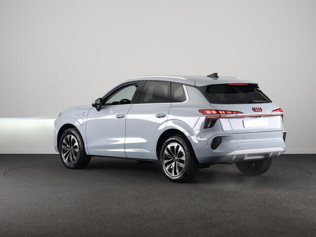 Audi Q3 Advanced edition e-hybrid 200 kW / 272 PK | Techniekpakket plus | Ambiente lichtpakket plus | Privacy glas | Sportstoelen |