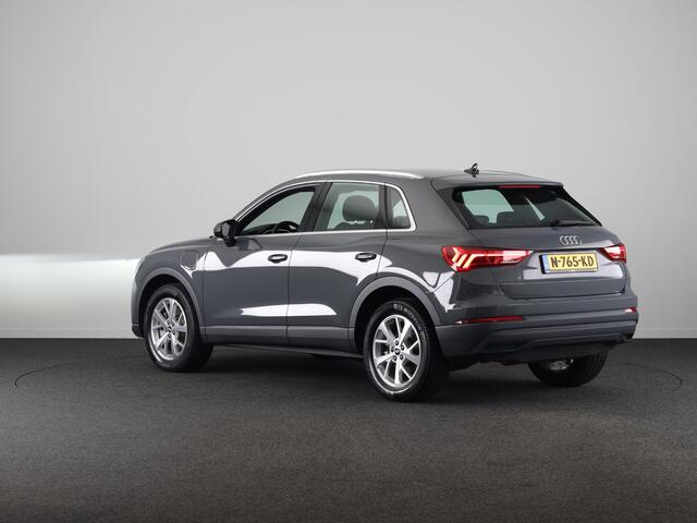 Audi Q3 45 TFSI e Business Edition 245 pk S-tronic | Navigatie | Parkeersensoren | Adaptieve cruise control | LED koplampen | Lichtmetalen velgen 18" |