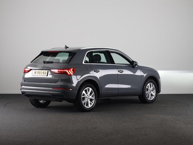 Audi Q3 45 TFSI e Business Edition 245 pk S-tronic | Navigatie | Parkeersensoren | Adaptieve cruise control | LED koplampen | Lichtmetalen velgen 18" |
