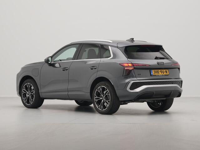 Audi Q3 1.5 200kW e-hybrid S edition Adapt. cruise Dodehoeksens. Verw. stoelen Camera Leder