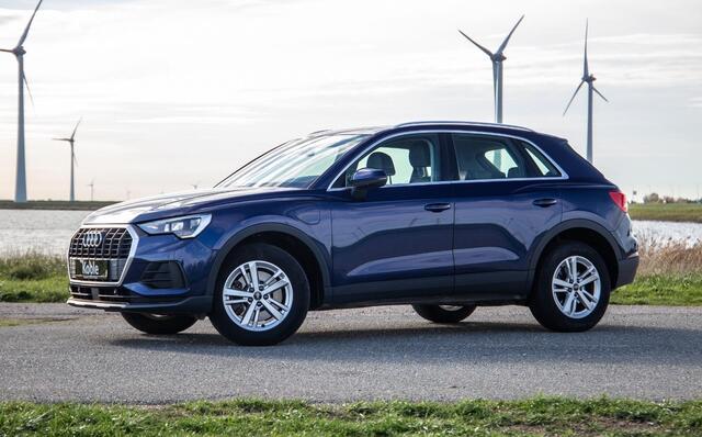 Audi Q3 45 TFSI e edition AUTOMAAT / PLUG IN HYBRID / STOELVERWARMING / LEER / VIRTUAL COCKPIT / CRUISE CONTROLE / DEALER ONDERHOUDEN