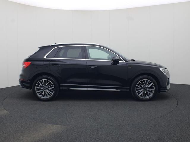 Audi Q3 45 TFSIe 180kW/245PK S Line · Stoelverwarming · Drive select · Leder/stof · Apple/Android Car Play ·