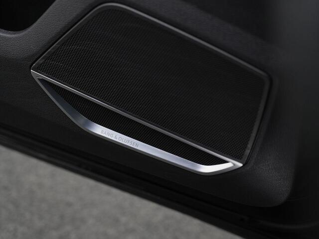 Audi Q3 Sportback 45 TFSI 245 pk S-tronic quattro S-Line | Panoramadak | Leder | Rondomzicht camera | Bang & Olufsen | Matrix LED