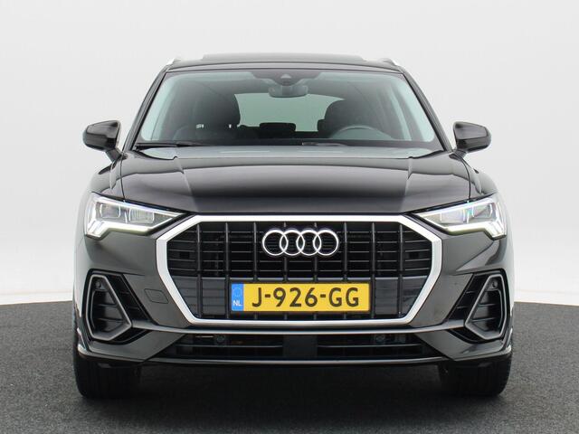 Audi Q3 35 TFSi 150 Pk Automaat S-Line | Trekhaak | Panoramadak | Adaptive Cruise | Camera | CarPlay | LED | Stoel Verwarming | 19 Inch | 59.477 Km