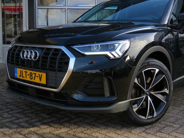 Audi Q3 45 TFSIe 245pk PHEV EDITION / 19 Inch / Led / Camera / Trekhaak / BOVAG garantie