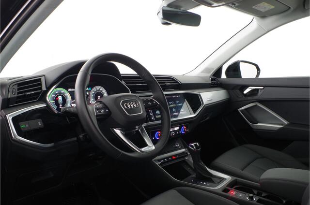 Audi Q3 45 TFSI e edition > 245pk/Leer/19inch/keyless/Stoelverwarming/Plug in-hybride...